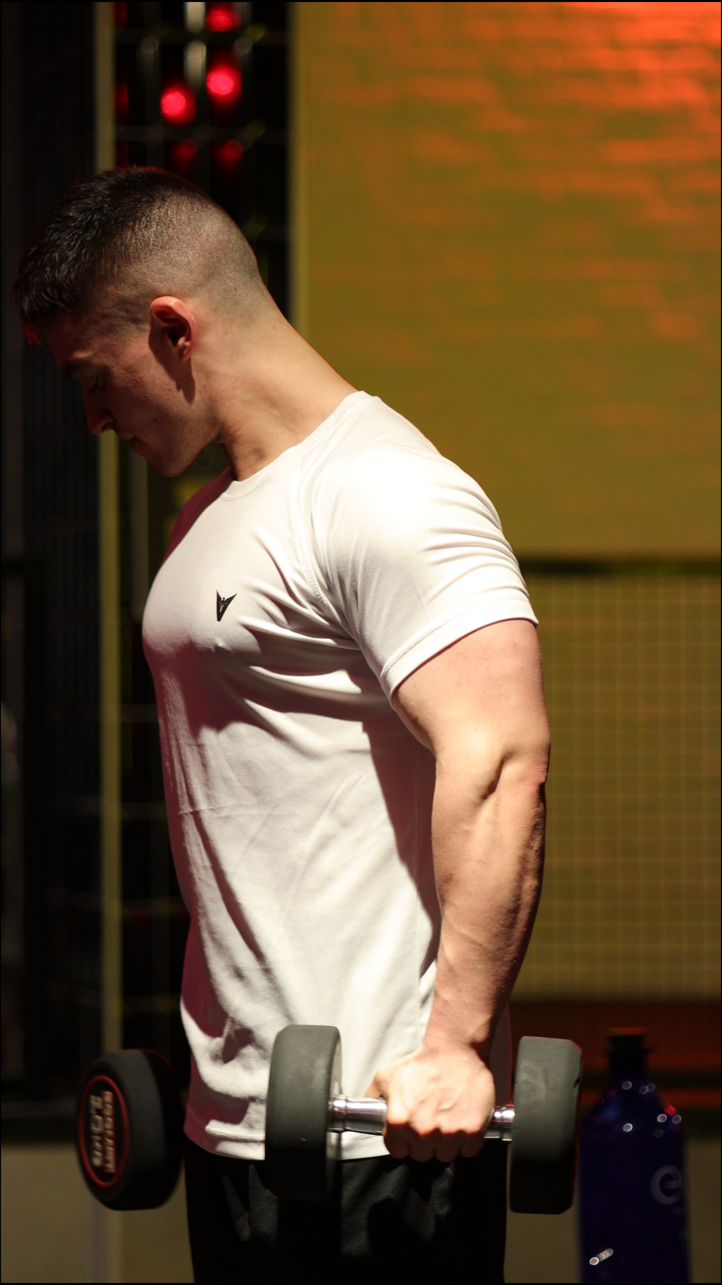 T-Shirt Branca DryFit - Classic V